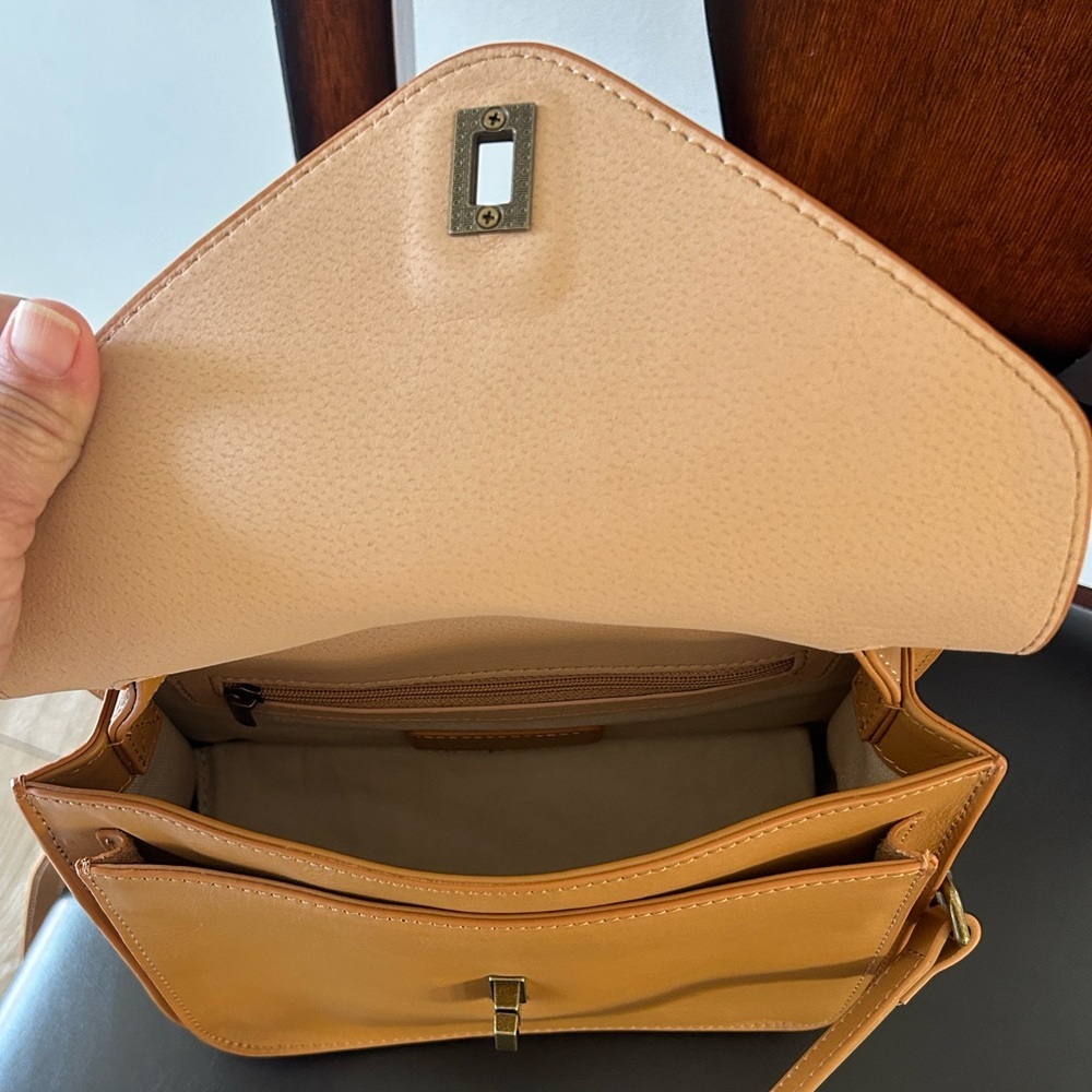 Elegant tan Shoulder Bag - Picture 7 of 14